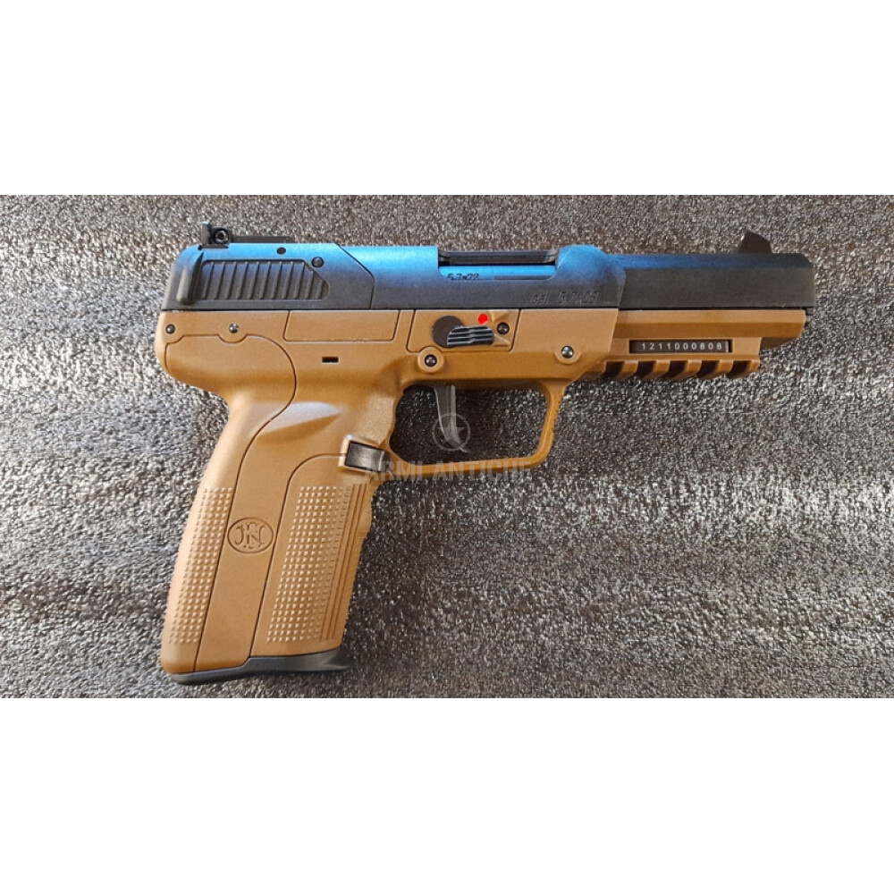 Pistola softair scarrellante a gas FN FIVE-SEVEN colore Tan marca Cybergun
